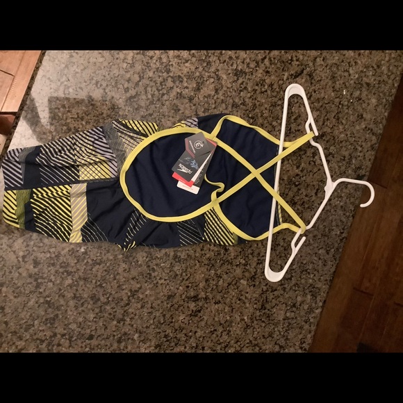 Women’s Competitive Swimming Suit - Picture 3 of 3